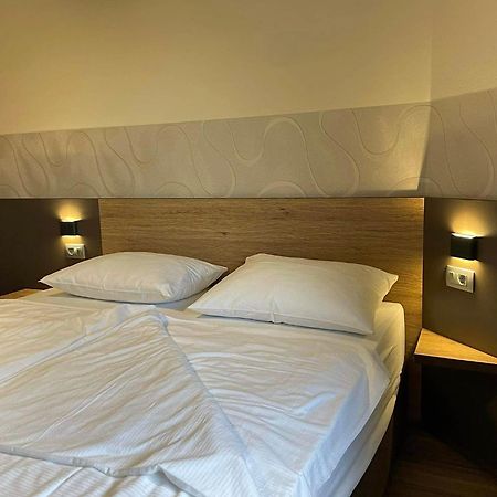 Hotel Roskar Птуй Экстерьер фото