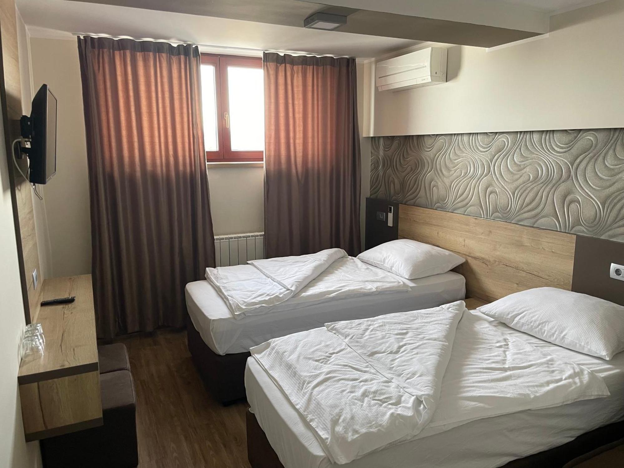 Hotel Roskar Птуй Экстерьер фото